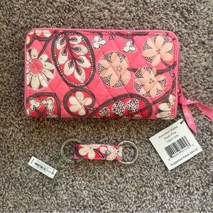 Vera Bradley Accordion wallet in pink
